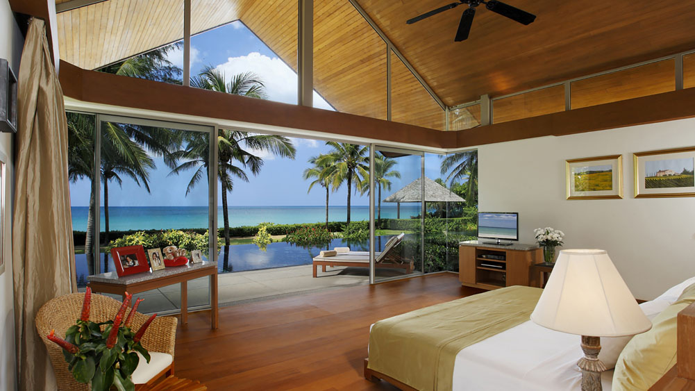 Baan Taley Rom - Opulent master bedroom by the pool